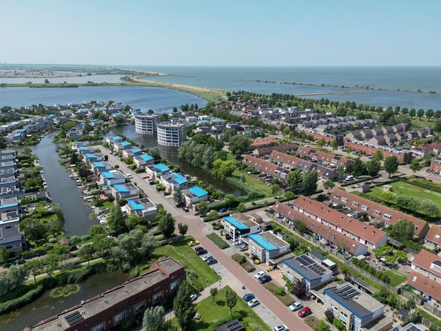 Workumstraat 22, Lelystad