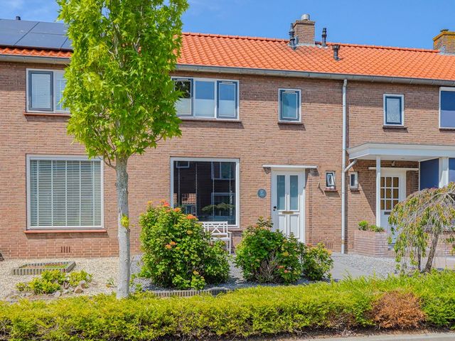 Julianastraat 17, Groot-Ammers