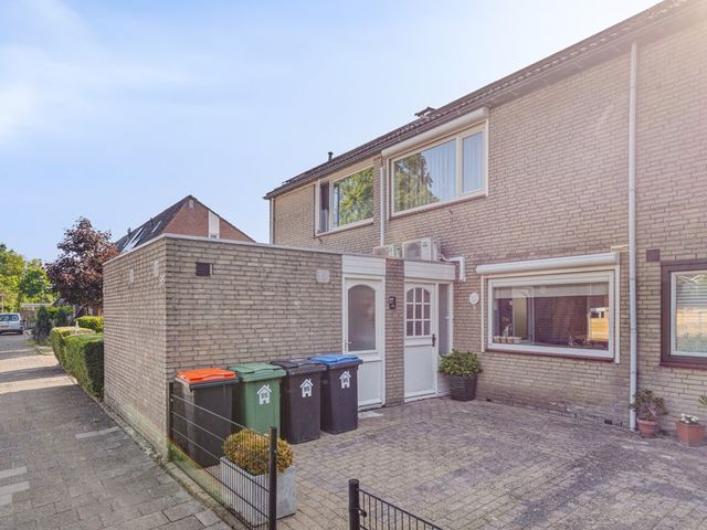 Desmijndijk 95, Roosendaal