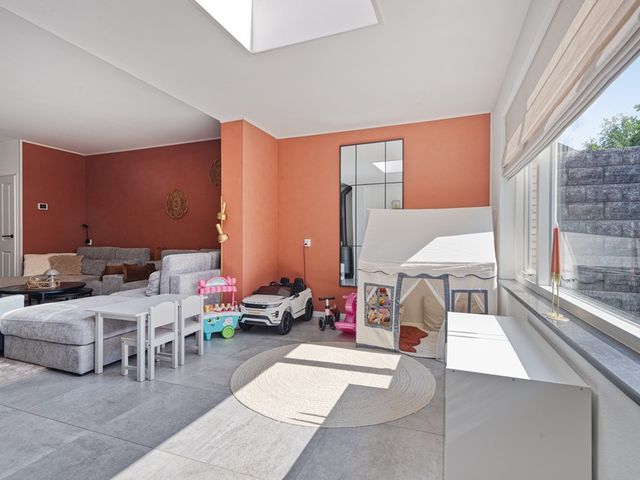Desmijndijk 95, Roosendaal