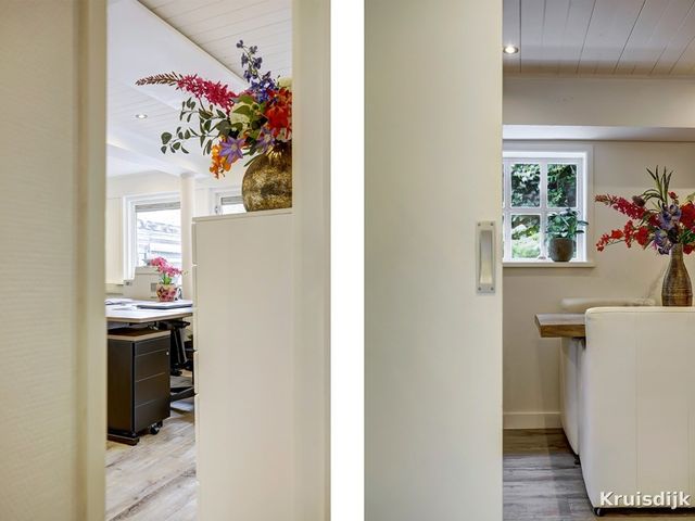 Kruisdijk 2, Strijen