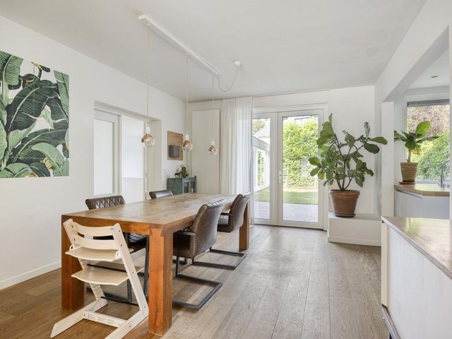 Johan Frisostraat 9, Cadier En Keer