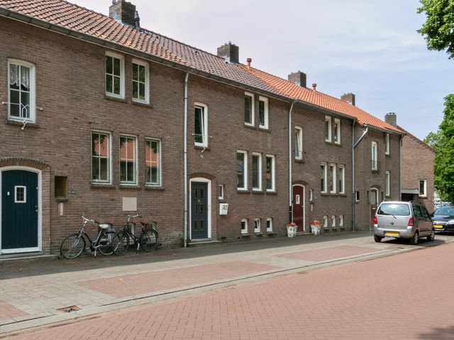 Julianalaan 40, Weert
