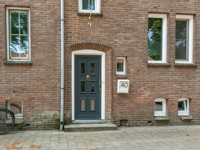 Julianalaan 40, Weert