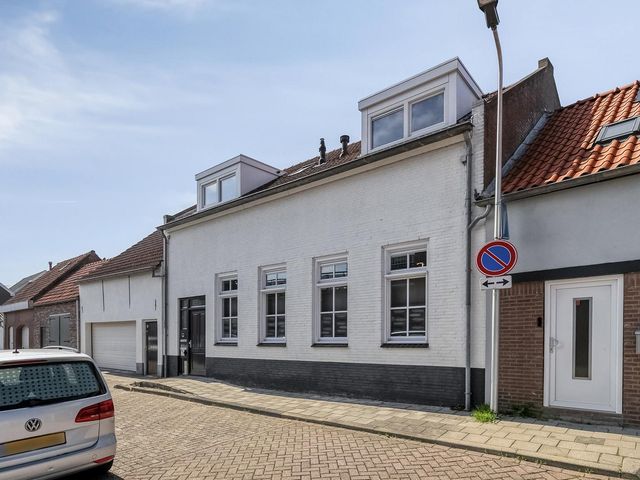 Oost Achterweg 15, Oude-Tonge