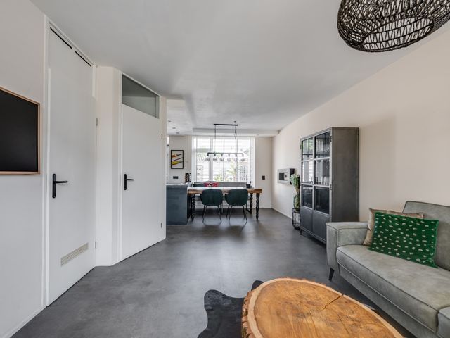 Wouwerbroek 76, Rijen