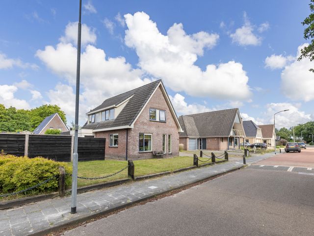 Weegbree 22, Grootegast