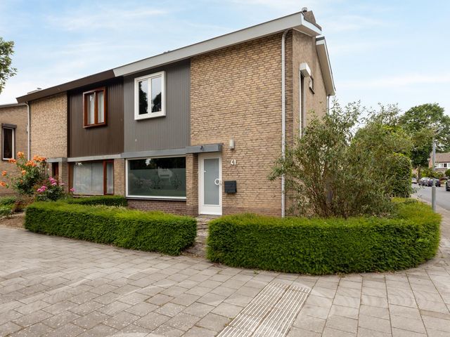 Prinsbisdomstraat 41, Born