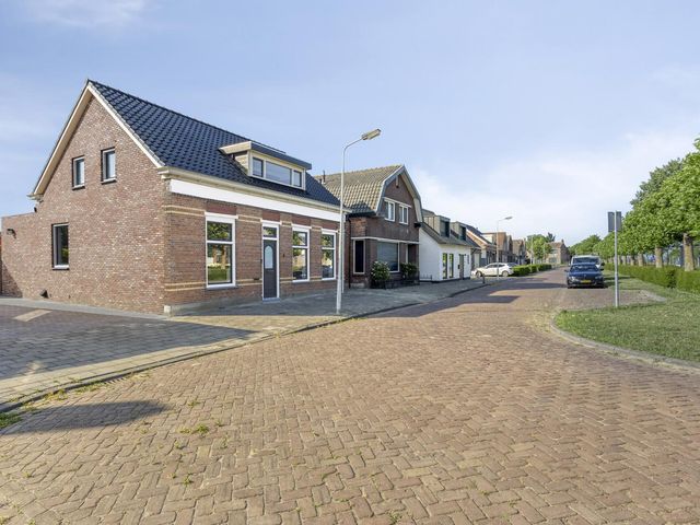 Poolsplein 4, Kloosterzande