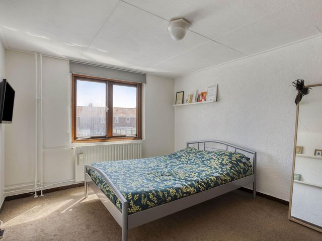 Bernhardstraat 8, Terneuzen
