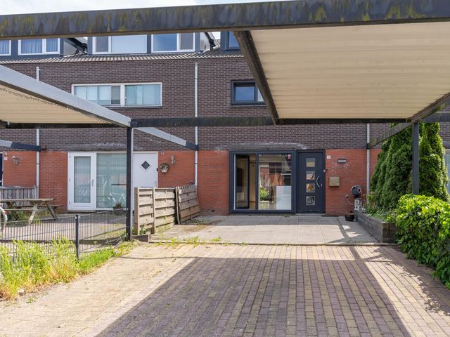 Hollandiastraat 36, Almere