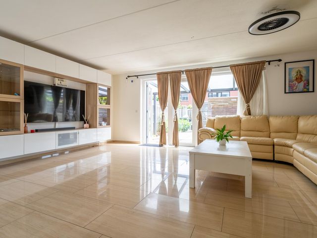 Hollandiastraat 36, Almere