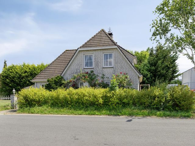 Koperslagerij 34, Zevenbergen