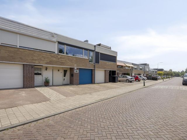Wilgenlaan 75, Etten-Leur