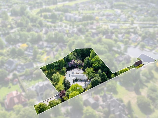 Achttienhontpad 4, Warmond