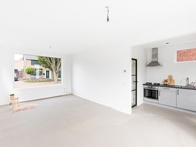 dr. Leenhoutsstraat 42, Hoek