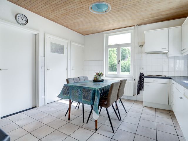 Broekenseind 2, Hoogeloon