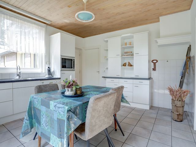 Broekenseind 2, Hoogeloon