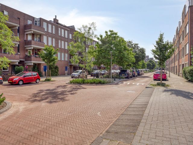Gerrit van der Veenlaan 233, Den Haag