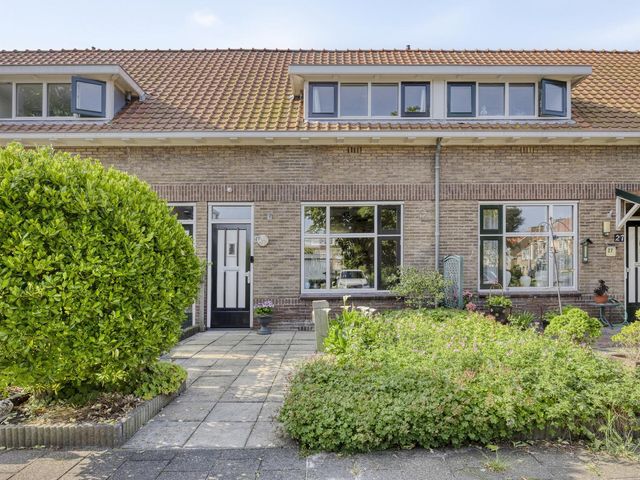 Westlandstraat 25, Naaldwijk