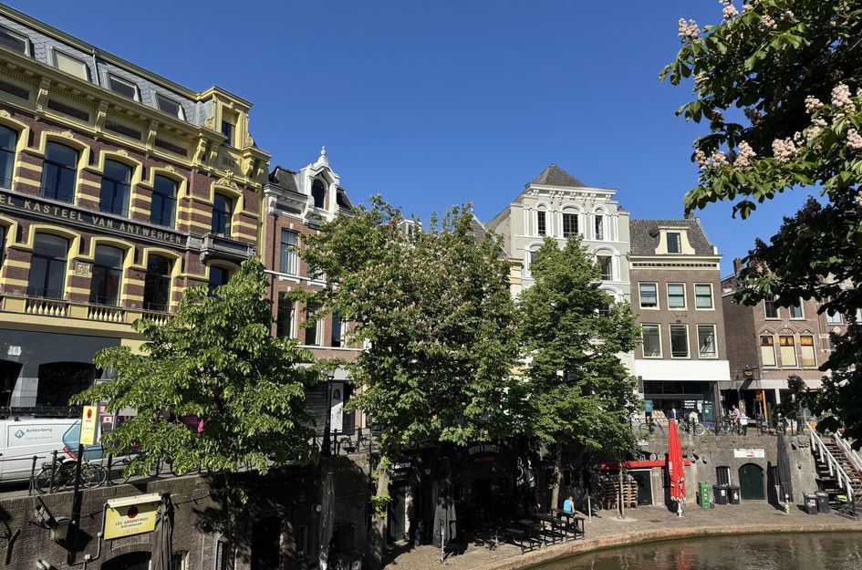 Oudegracht 127 1