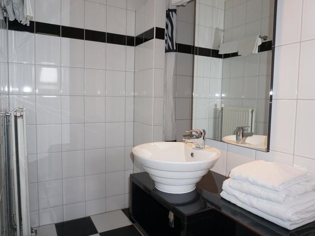 Lisserdijk 96A, Buitenkaag