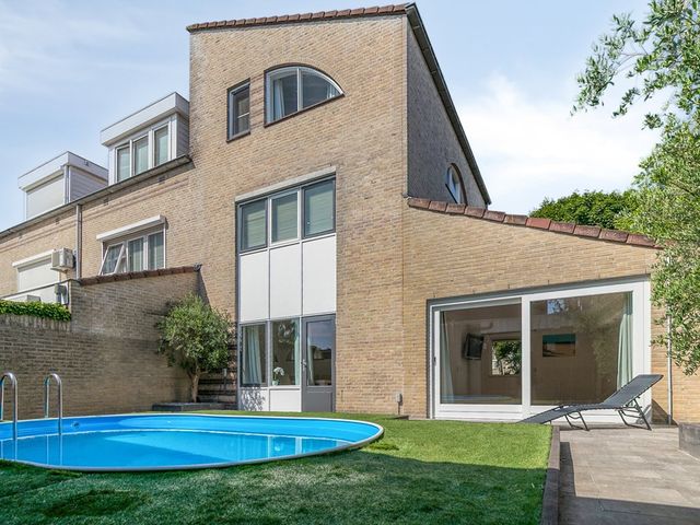 Lelieberg 28, Roosendaal