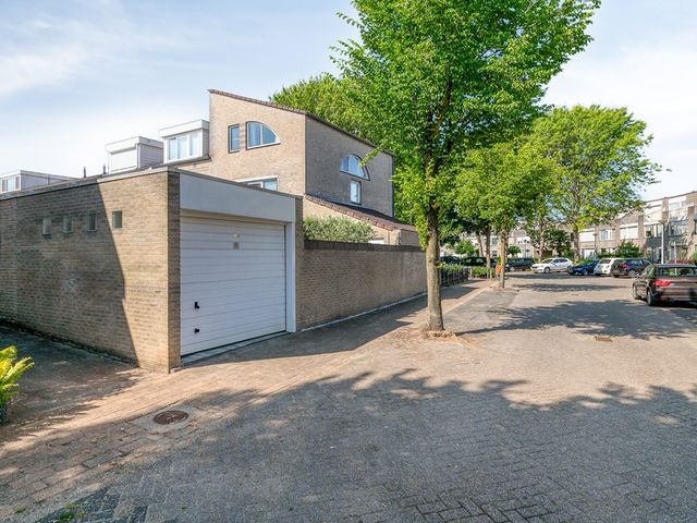 Lelieberg 28, Roosendaal