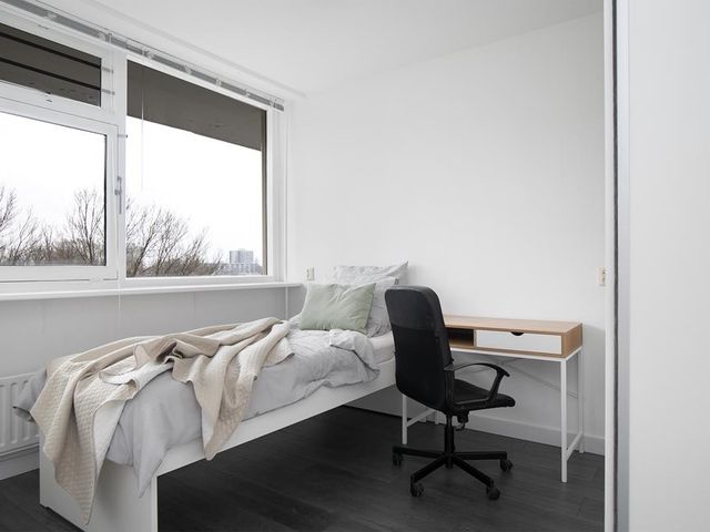Schouwenselaan 77, Amstelveen