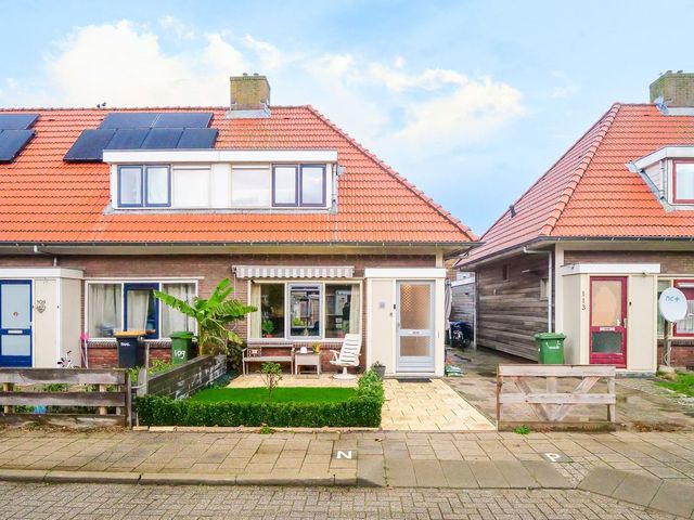 Dahliastraat 111, Den Helder