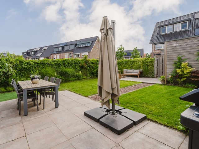 Carel Willinklaan 11, Rhoon