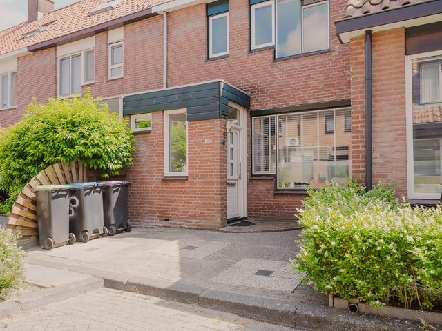 Vlinderveen 528, Spijkenisse