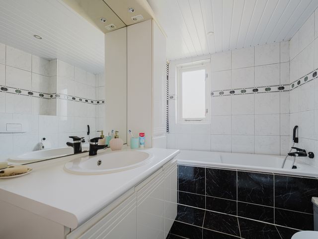 Vlinderveen 528, Spijkenisse