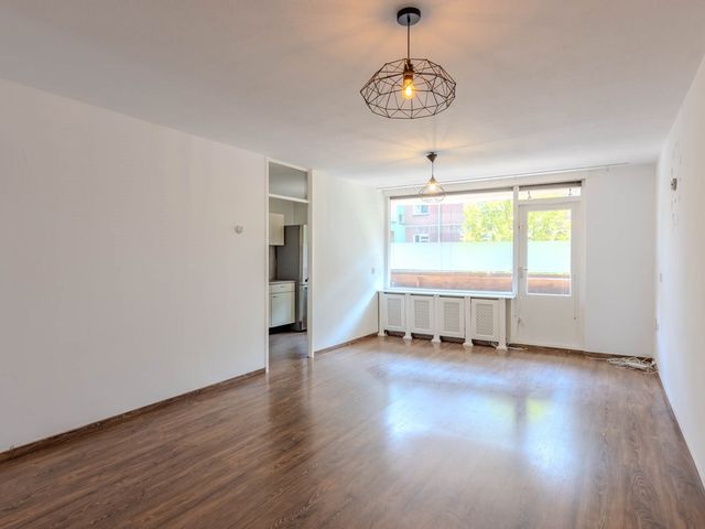 Lenteakker 24, Spijkenisse