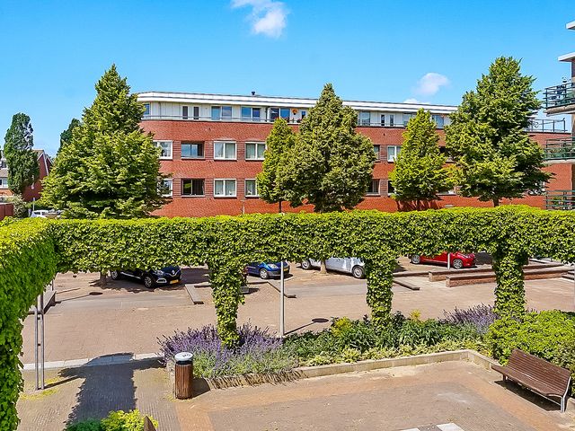 Julianastraat 120, Lisse