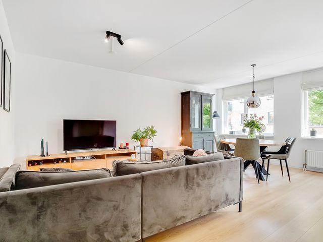 Julianastraat 120, Lisse