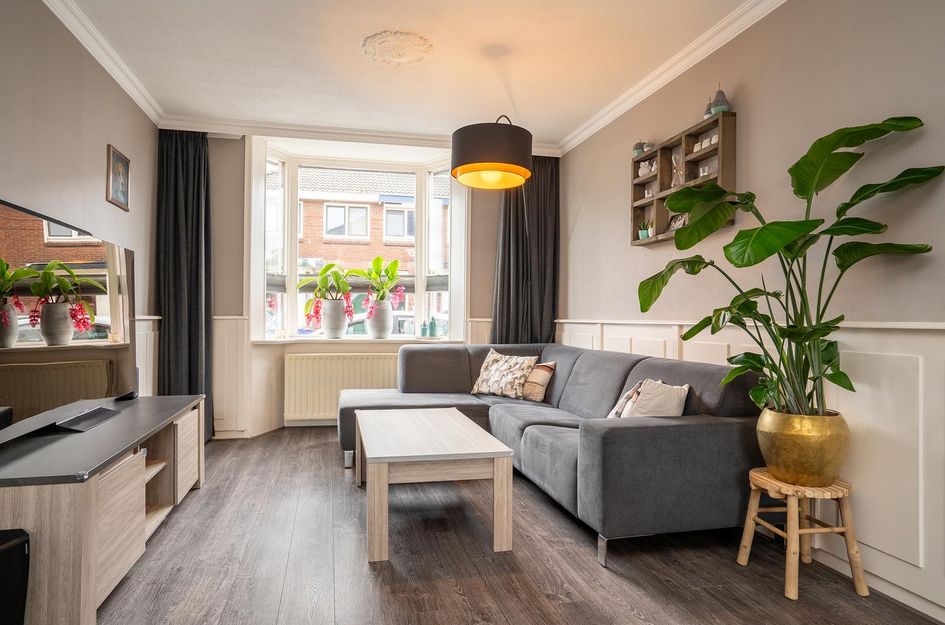 Abraham Strickstraat 36