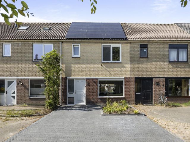 Zwaluwstraat 23, Anna Paulowna