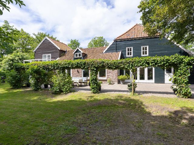 Zuiderweg 12, Opperdoes
