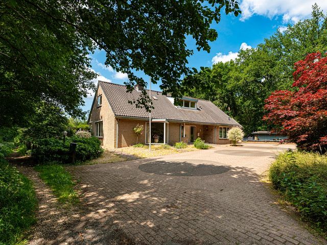 Traayweg 2, Austerlitz