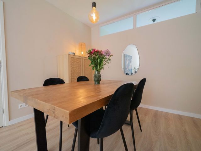 Van Der Ploegstraat 4, Heemskerk