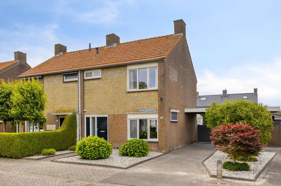 Pastoor Vercoulenstraat 2