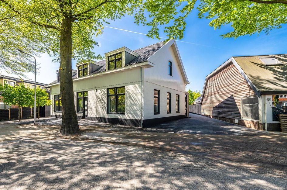 van Oosthuyselaan 79b