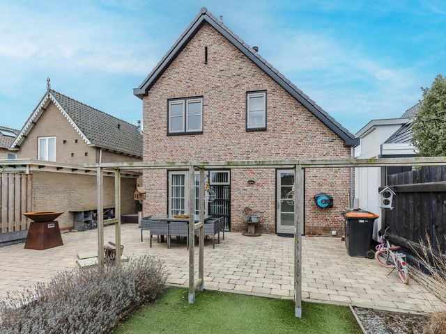 Bernhardstraat 29, Hoogkarspel
