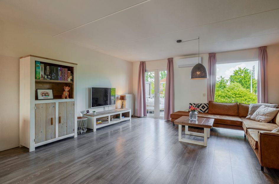 De Waard 233