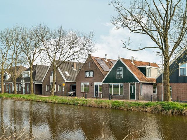 Neck 12, Wijdewormer