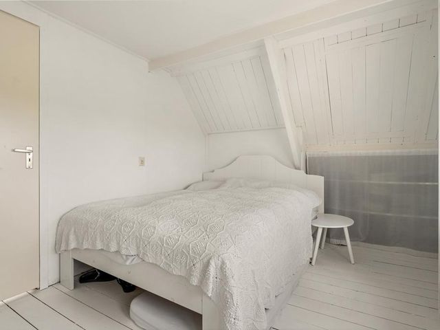 Neck 12, Wijdewormer