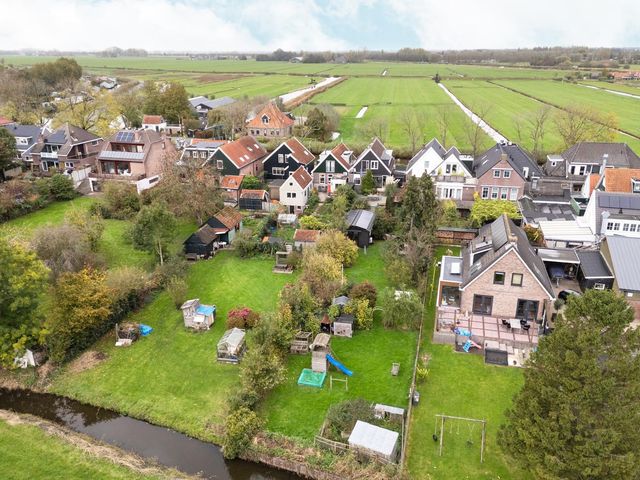 Neck 12, Wijdewormer