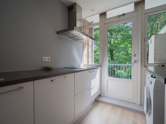 Van Der Ploegstraat 4, Heemskerk
