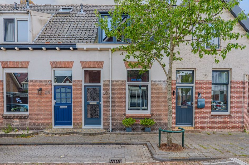 Emmastraat 30